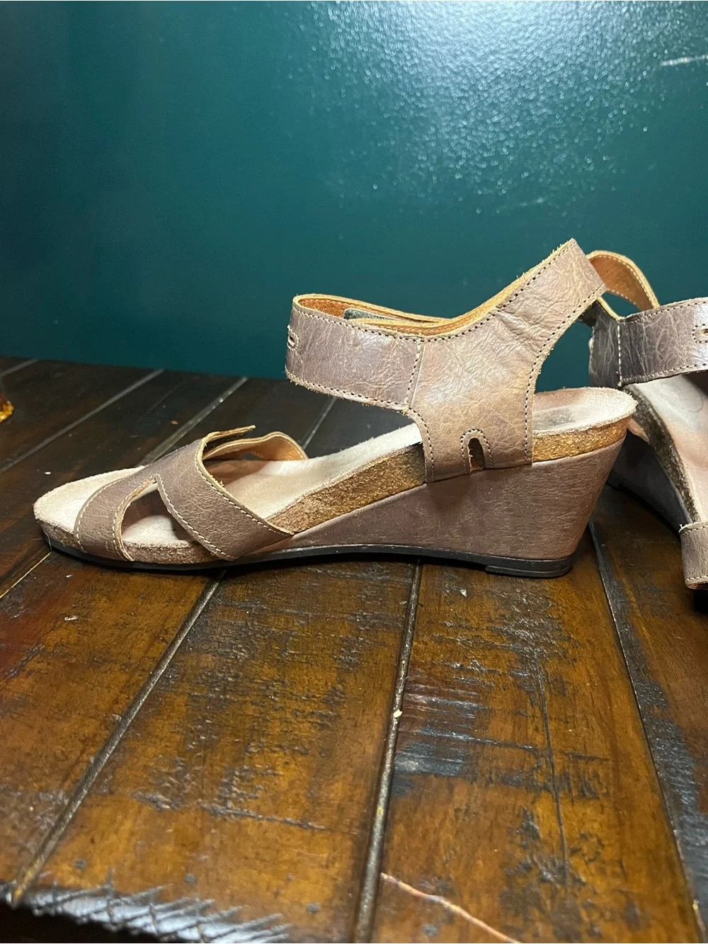Taos Shoes Womens Size EU 37 US 6 Brown Leather Open Toe Slingback Sandals Wedge